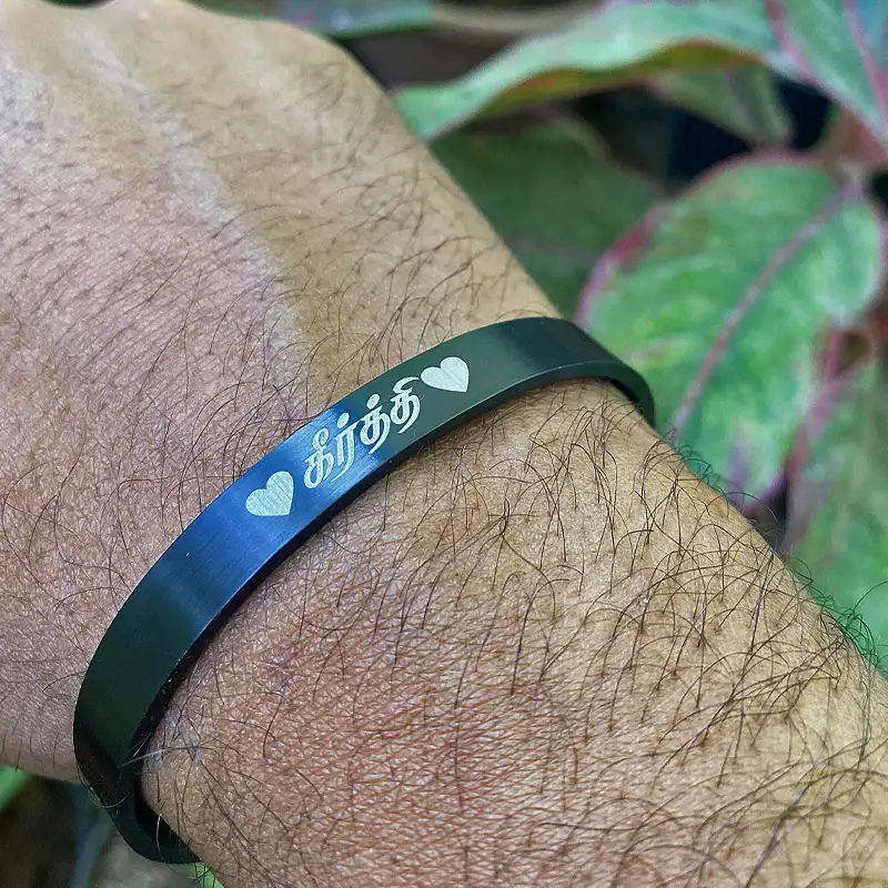 Free size Premium quality Stainless Steel Bracelet with lock - Black - image 1