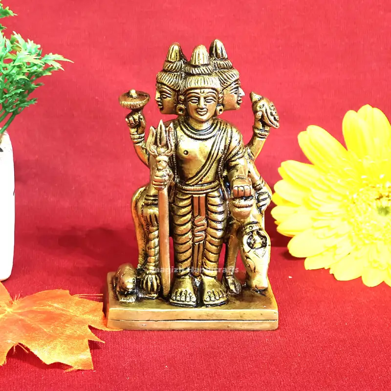 4.5 inches Brass Dattatreya idol SC - image 1