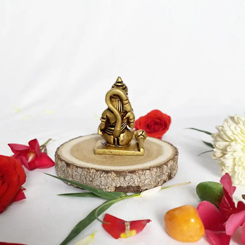 Brass Lord Hanuman for pooja room and car dashboard 2 1/2 inches - image 2