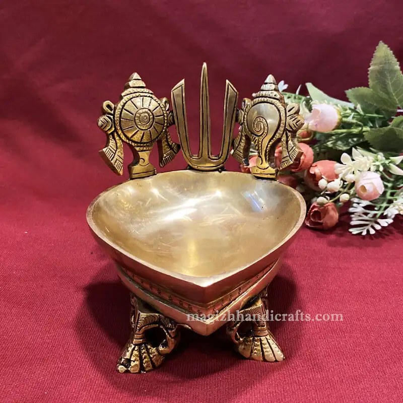 Small Brass Sangu Chakra Namam lamp - SC - image 1