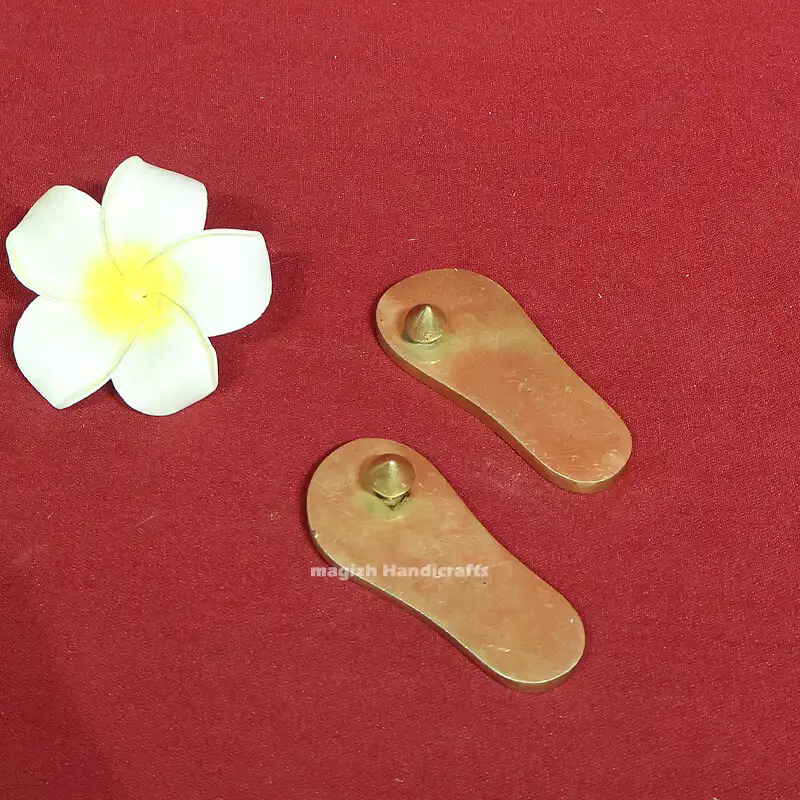 3 inches Brass Charan Khadau Paduka SC - image 1